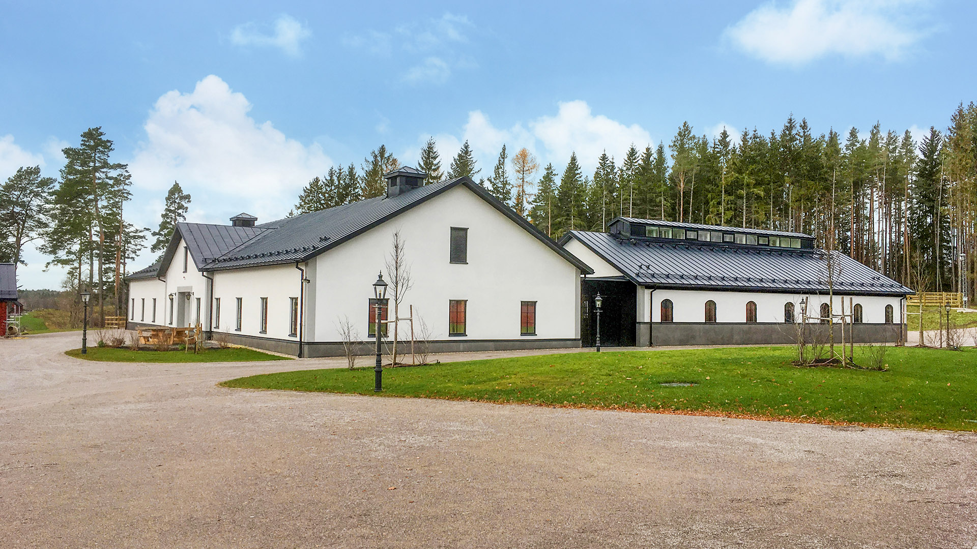 Stall och ridhus, Näs gård